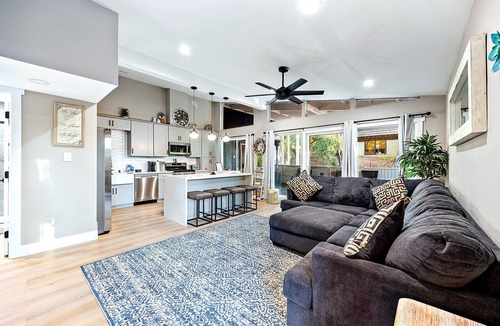 Fair Oaks House | Duplex Hideaway by the River - Pool, Hot Tub, Sleeps 12