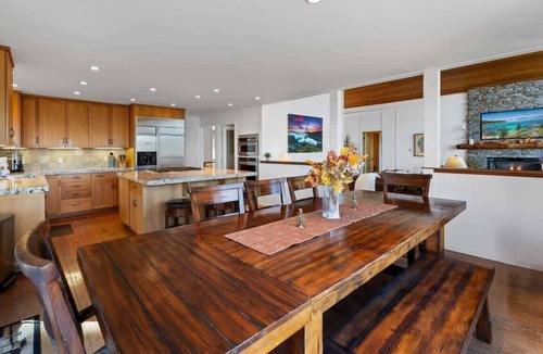 Carnelian Bay House | Dynamic Views, Hot Tub, Gym, 2nd Living Room, Garage and More.