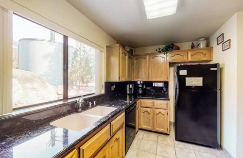 Lakeshore Condo | Eagle's Nest - Condo in Huntington Lake