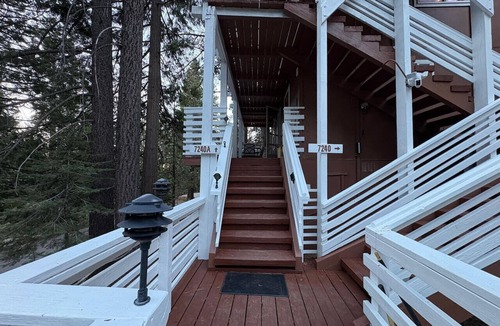 Yosemite West Cabin | El Capitan Hideaway - A-Frame Cabin Yosemite West