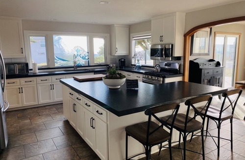 Dillon Beach House | Elegant Coastal Retreat with Ocean Views, Hot Tub & Dog Friendly
