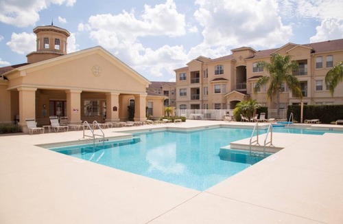 Loughman Condo | Elegant Condo w/Pool View Balcony Resort Pool & Gym. Near Disney/Shops