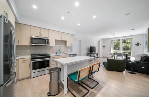 Lake Forest Apartment | Elegant New 2BR Luxury Home in Irvine