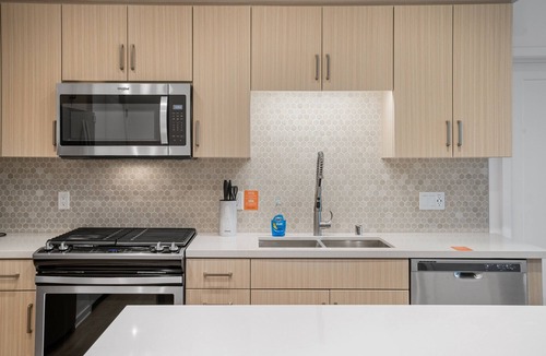 Lake Forest Apartment | Elegant New 2BR Luxury Home in Irvine