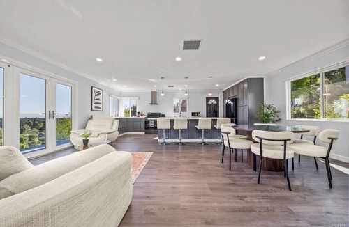 South Arroyo House | Enchanting 4-bedroom house with panoramic view in Pasadena.