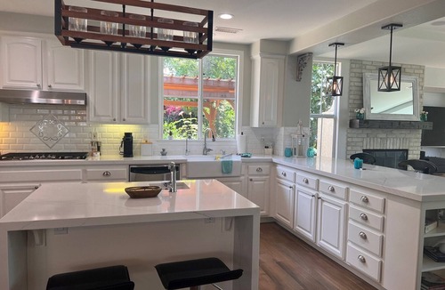 Fallbrook Resort | Enchanting Luxury 1-Level Home, Lagoon Style Infinity Pool & Spa, Private 1 Acre