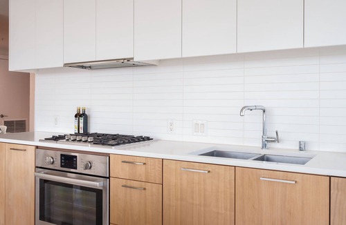 Downtown Los Angeles Apartment | Enjoy city views with either king/king or king/queen beds and two bathrooms.
