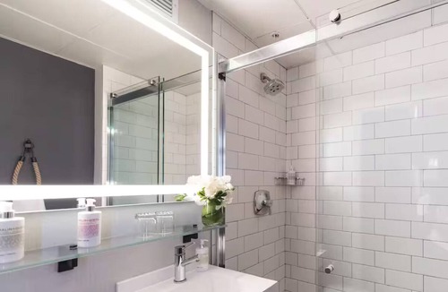 South Beach Hotel | Ensuring a Very Comfortable & Memorable Stay! Pets Are Welcome Here, Gym Onsite