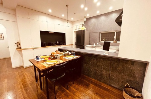 Kakazu House | Entire building available for rent 2nd floor Lim - pine terrace/Ginowan Okinawa