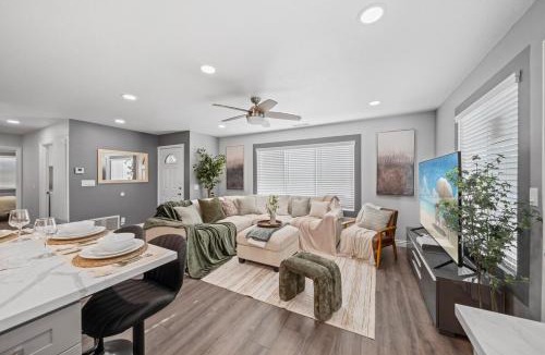 Mira Mesa House | Entire Private Home with King Bed, Gated Yard, Parking, Ranch, 4 Bedrooms 3 Bathrooms, Available Now