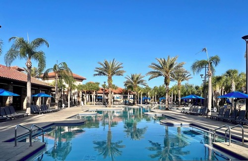 Loughman House | EPIC Family VALUE! Resort Close 2 Disney! Private Pool Oasis! 4183