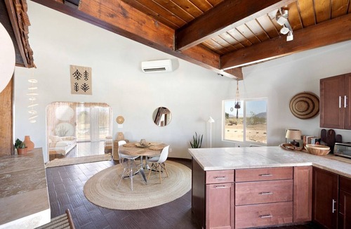 Landers Cabin | Escape to Inspiration: Discover the Enchanting Mojave Dome – Your Creative Respite in California!