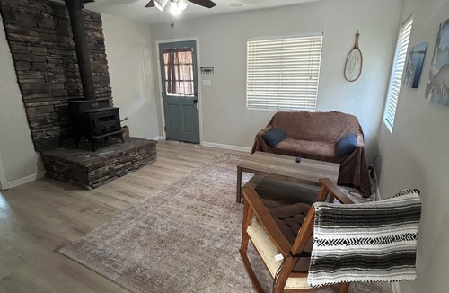 Junction City House | Escape to the heart of Trinity County and experience the beauty of Junction City
