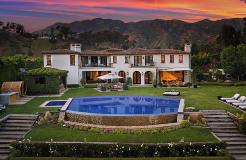Eastern Malibu Villa | European Tuscan-style vacation home in a gated community