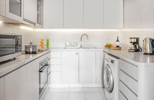 Orchard Apartment | Executive 3 Bedroom Suite Pool View with balcony at Orchard Singapore