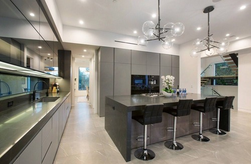 Brentwood Villa | Experience luxury in our 7-bedroom, 7,500 sq ft retreat