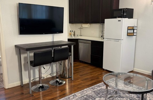 Downing - Whitethorne Cottage | Fabulous 1-bedroom cottage 18 min from Levi’s stadium in San Jose