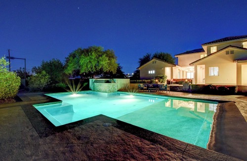 Spring Valley Villa | Fabulous 7-bedroom villa with AC in vibrant Las Vegas
