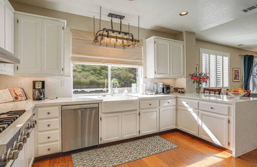 Fairfield House | Fairfield Wine Country Getaway w/Backyard Oasis!