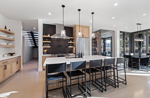 Truckee Villa | Fairway Vistas - Luxury Gray's Crossing Retreat with Private Hot Tub, Gym & Media Room