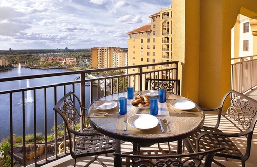 Lake Buena Vista Resort | Family Centric Wyndham Bonnet Creek resort 3 bd, 2 bath retreat