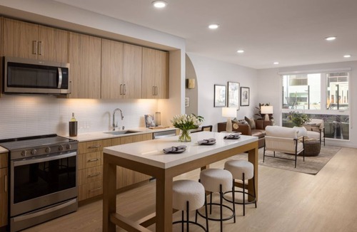 Mountain View Condo | Family Friendly 2BR Condo at Avelle with Hot Tub & Pool