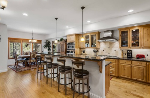 Truckee House | Family-Friendly Mountain Estate w/AC, 2 King Suites, Near Lake, Beach & Town