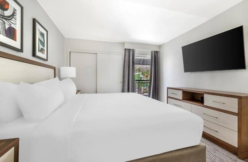 Canyon Corridor Hotel | Family-Friendly Villa in Palm Springs w/Pools, Spa & Palm Springs Adventure