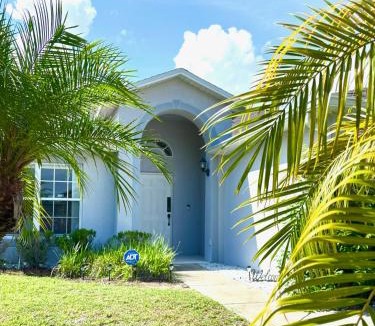 Clear Creek House | Family Home, Near Disney-Private pool, Spacious 3BR Retreat