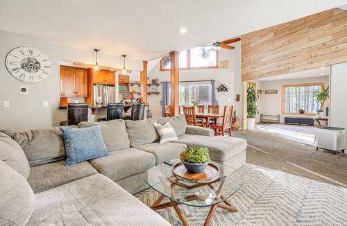 South Lake Tahoe House | Family Home w/Hot Tub, 2 Mi to El Dorado Beach!