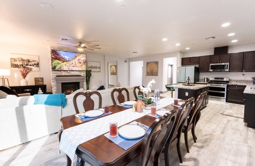 Elk Grove House | Family Pool Home – Saltwater Pool & Fire Pit – 2 King Suites – Sleeps 12