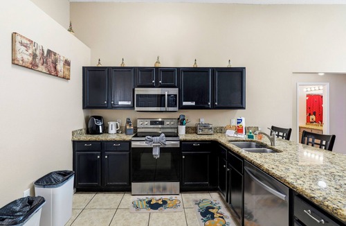 Lake Berkley House | Family Villa Near Disney Private Pool, Game Room Spacious Living