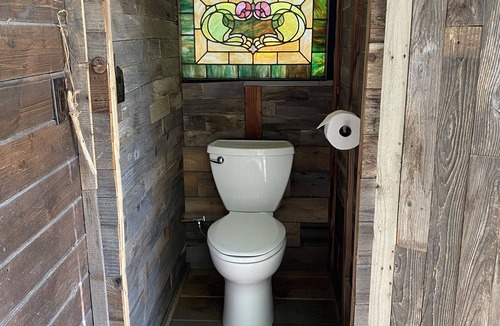 Temecula House | Farm Treehouse; GLAMPING IN THE WINE COUNTRY! 501c3