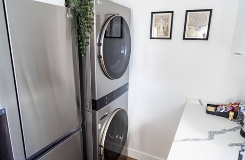 NoHo Arts District Apartment | FIFA World Cup: BRAND-NEW INTERIOR 2BR APARTMENT COMPLETED RENOVATED/REMODELED IN 2022 with LARGE PRIVATE FENCED PATIO and PARKING (p59)