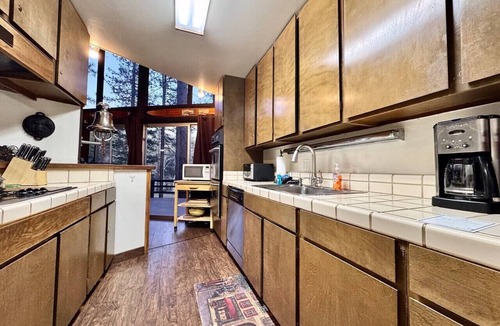 Incline Village Villa | First Fairway Condo · Walk to Golf and Lake · Incline Village