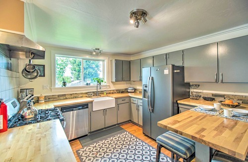 Cleone Cottage | Fort Bragg Home, Close to Laguna Point Beach!