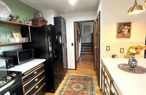 O'Brien Cabin | Foxfell At Shasta Lake: 4 Acre Retreat, Pet Friendly, WIFI, 360 Nature Views
