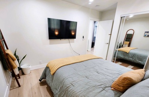 Garden Grove House | Freshly remodeled cozy home near Disneyland and hot attractions