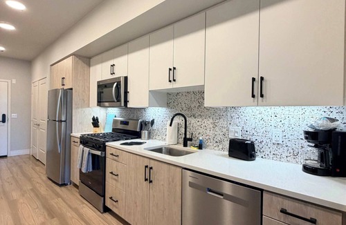 Midway District Apartment | Fully Furnished 1BR Point Loma w/Wi-Fi Parking