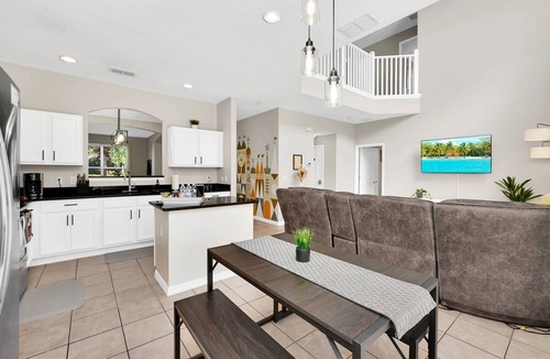Solana House | Fully-Loaded Modern Disney Family Villa w/Pool - 7 BR