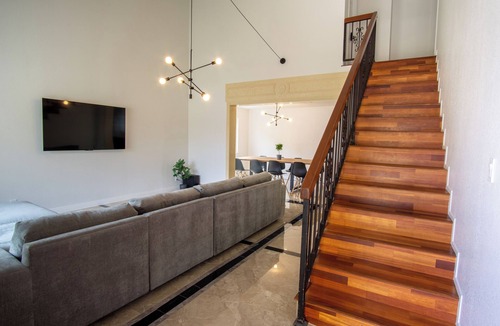La Palma House | Fun and Central SoCal Home with WiFi, AC