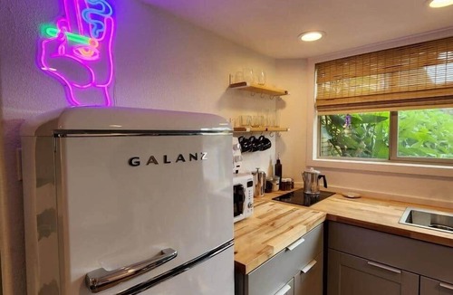 Freshwater Apartment | Funky Farm Apartment on 2 Acres to Wander