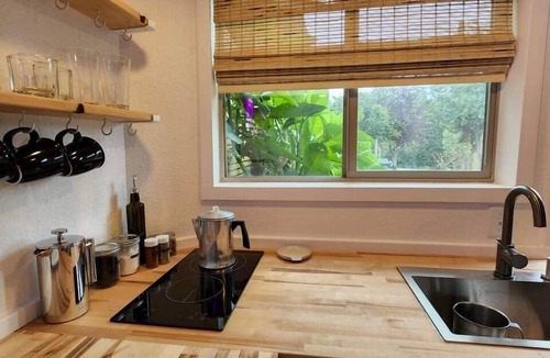 Freshwater Apartment | Funky Farm Apartment on 2 Acres to Wander