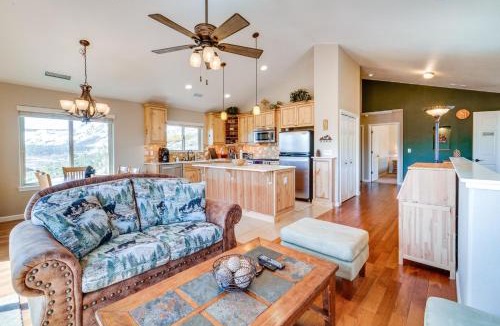 South Lake Tahoe House | Furnished Deck + Gas Grill: South Lake Tahoe Home!