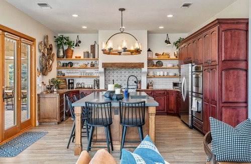 Paso Robles House | Game Room + Hot Tub + Sauna | Hilltop Paso Views | Hilltop Hacienda