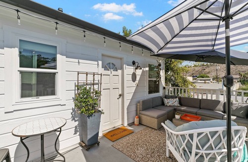 Capistrano Beach Apartment | Garabaldi Studio - private entrance and patio