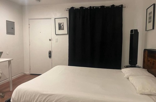 Staumbaugh Heller Hotel | Garden Motel Redwood City CA