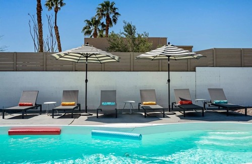 Bermuda Dunes House | Geodesic Dome | Pool + Pickleball · Palm Springs