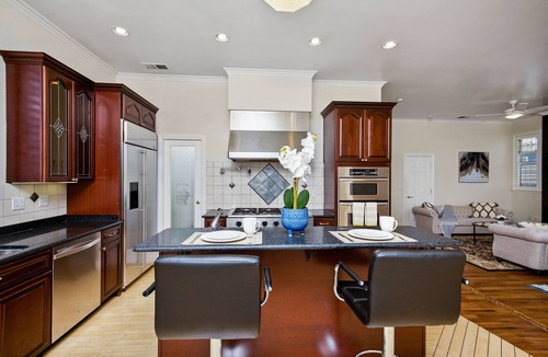 Downtown House | Glamorous South San Francisco Home