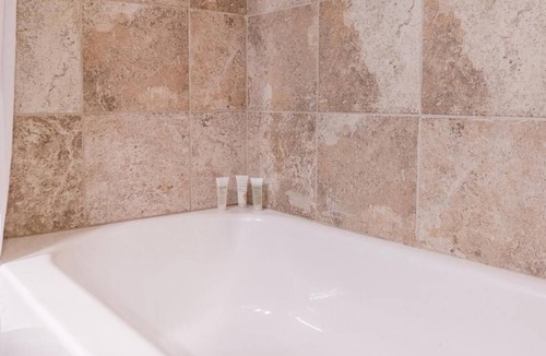 Rancho Santa Fe Hotel | Golf View King with Pool, Near Beaches, Hiking Trails & Rancho Santa Fe Village